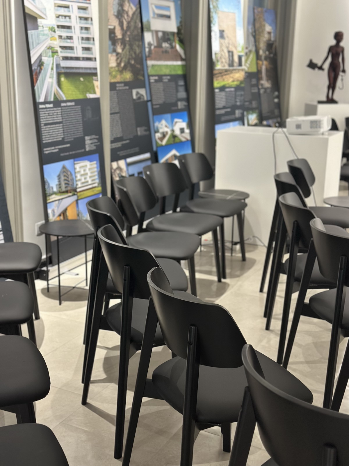 ART TO WEAR // Művészet a kifutón | Bán Blanka művészettörténész előadása